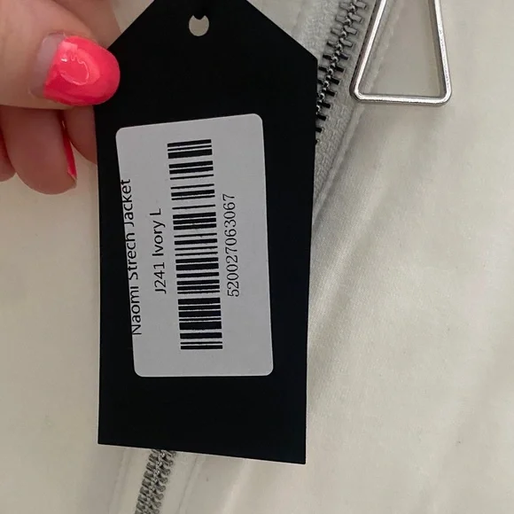 Aleeza Paris White Cropped Jacket - Picture 4 of 6